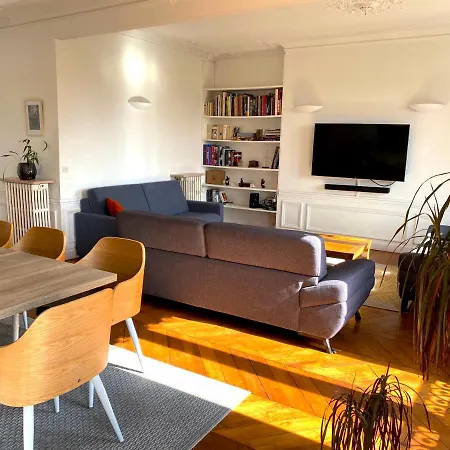 Marvellous Sunbathed 3br At The Heart Of