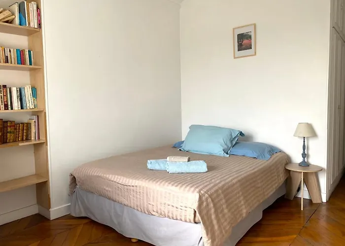 Апартаменты Marvellous Sunbathed 3br At The Heart Of