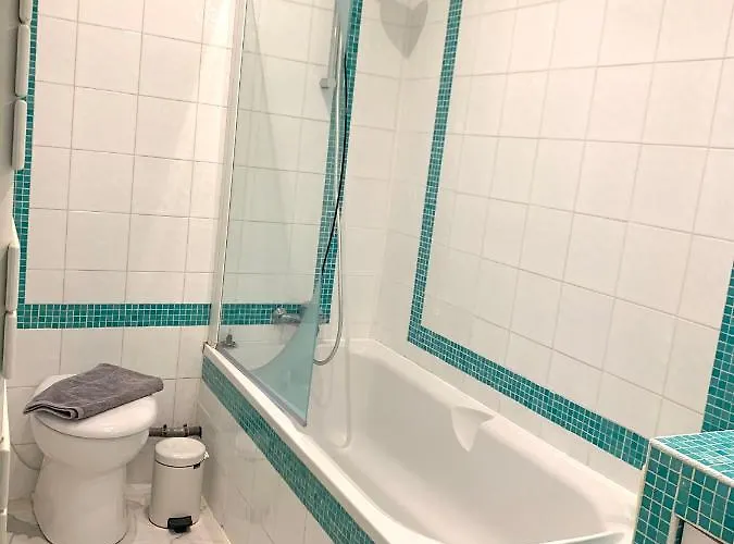 Marvellous Sunbathed 3br At The Heart Of Апартаменты *